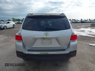 2013 Toyota Highlander Limited with VIN 5TDDK3EH9DS181923, listed as a IAAI auction lot 42139593 with 320,605 mi miles and . Bid and sale history available at DreamBid. Image 17.