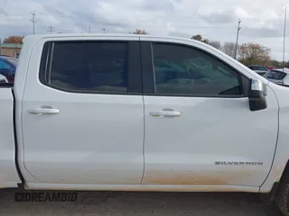 2019 Chevrolet Silverado 1500 LT with VIN 1GCUYDED4KZ153377, listed as a IAAI auction lot 41498723 with 106,582 mi miles. Bid and sale history available at carsss.com. Image 12.