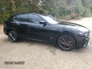 2021 Maserati Levante GranSport with VIN ZN661XUS0MX363874, listed as a Copart auction lot 73526194 with 83,119 mi miles and Clean Title. Bid and sale history available at carsss.com. Image 4.