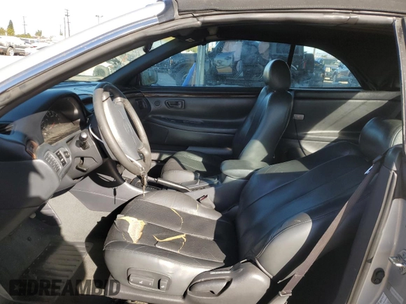 2001 Toyota Solara SE z VIN 2T1FF28P51C525908, wystawiony jako Copart lot #81605344 z przebiegiem 179 390 mil mil oraz Szkoda całkowita • Salvage title. Historia ofert i sprzedaży dostępna na DreamBid. Obrazek 7.