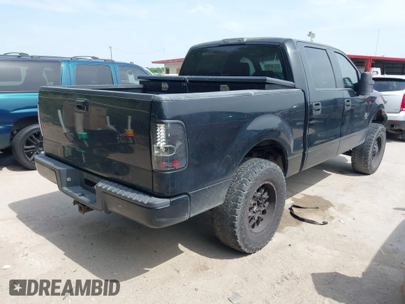 2005 Ford F-150 XLT with VIN 1FTRW12W85KF10850, listed as a IAAI auction lot 42066441 with 226,803 mi miles. Bid and sale history available at carsss.com. Image 4.