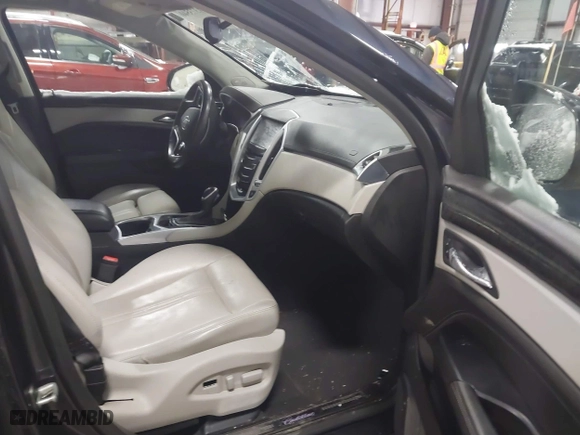 2014 Cadillac SRX Luxury Collection with VIN 3GYFNEE31ES561037, listed as a IAAI auction lot 41373540 with 126,108 mi miles. Bid and sale history available at carsss.com. Image 5.