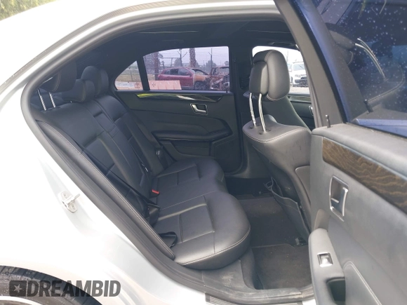 2014 Mercedes-Benz E E 350 Sport with VIN WDDHF5KB8EB009303, listed as a IAAI auction lot 42014846 with 97,214 mi miles. Bid and sale history available at carsss.com. Image 8.