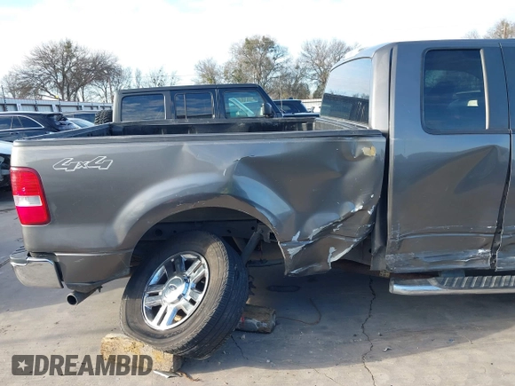 2008 Ford F-150 XLT z VIN 1FTPX14V38FA57291, wystawiony jako IAAI lot #41290111 z przebiegiem 189 010 mil mil oraz . Historia ofert i sprzedaży dostępna na DreamBid. Obrazek 17.