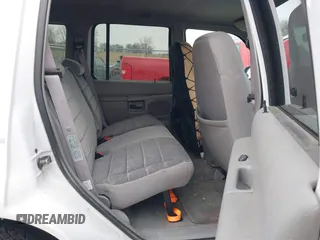 1998 Ford Explorer XL z VIN 1FMZU34E0WZB12557, wystawiony jako IAAI lot #41474546 z przebiegiem 119 294 mil mil oraz . Historia ofert i sprzedaży dostępna na DreamBid. Obrazek 8.