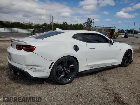 2020 Chevrolet Camaro 1SS with VIN 1G1FF1R78L0145704, listed as a Copart auction lot 39743783 with 39,338 mi miles. Bid and sale history available at carsss.com. Image 3.