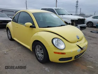 2009 Volkswagen New Beetle Coupe S with VIN 3VWPW31C59M518880, listed as a IAAI auction lot 41201971 with 99,976 mi miles. Bid and sale history available at carsss.com. Image 1.
