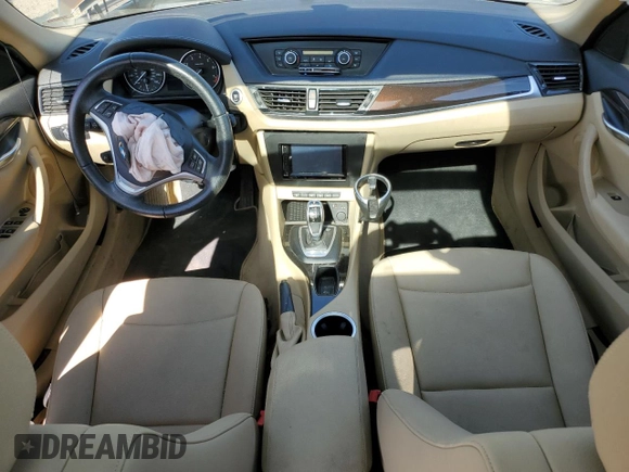 2015 BMW X1 xDrive28i z VIN WBAVL1C5XFVY35610, wystawiony jako Copart lot #54063125 z przebiegiem 115 279 mil mil oraz Szkoda całkowita • Salvage title. Historia ofert i sprzedaży dostępna na DreamBid. Obrazek 8.
