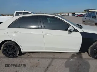 2012 Mercedes-Benz E-Class E 350 Luxury with VIN WDDHF8JBXCA595315, listed as a IAAI auction lot 41871462 with 122,677 mi miles. Bid and sale history available at carsss.com. Image 13.