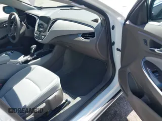 2025 Chevrolet Malibu LT with VIN 1G1ZD5ST2SF130788, listed as a IAAI auction lot 42226422 with 6,199 mi miles and . Bid and sale history available at DreamBid. Image 5.