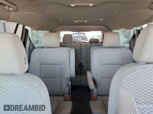 2017 GMC Acadia SLE z VIN 1GKKNLLA7HZ173672, wystawiony jako Copart lot #64203795 z przebiegiem 101 939 mil mil oraz Szkoda całkowita • Salvage title. Historia ofert i sprzedaży dostępna na DreamBid. Obrazek 10.