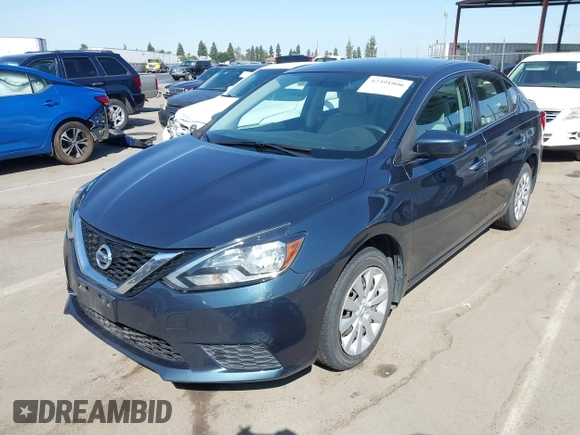 2017 Nissan Sentra S z VIN 3N1AB7AP3HY240179, wystawiony jako IAAI lot #42391806 z przebiegiem 91 939 mil mil oraz . Historia ofert i sprzedaży dostępna na DreamBid. Obrazek 2.