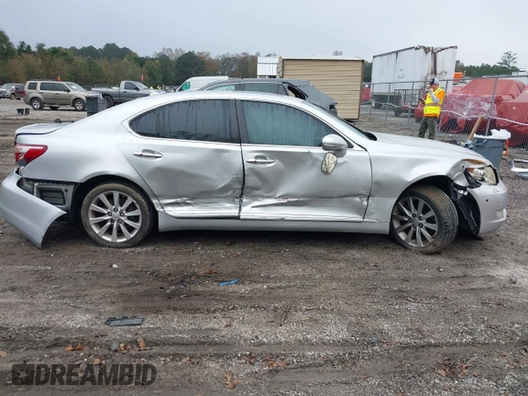 2011 Lexus LS 460 with VIN JTHBL5EF9B5108034, listed as a IAAI auction lot 40823390 with Not provided miles and . Bid and sale history available at DreamBid. Image 12.