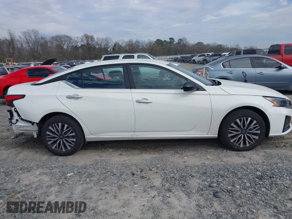 2025 Nissan Altima SV with VIN 1N4BL4DWXSN353315, listed as a IAAI auction lot 41615704 with 6,290 mi miles and . Bid and sale history available at DreamBid. Image 13.