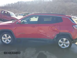 2018 Jeep Compass Latitude with VIN 3C4NJDBB0JT331884, listed as a IAAI auction lot 41737944 with 58,763 mi miles and . Bid and sale history available at DreamBid. Image 14.