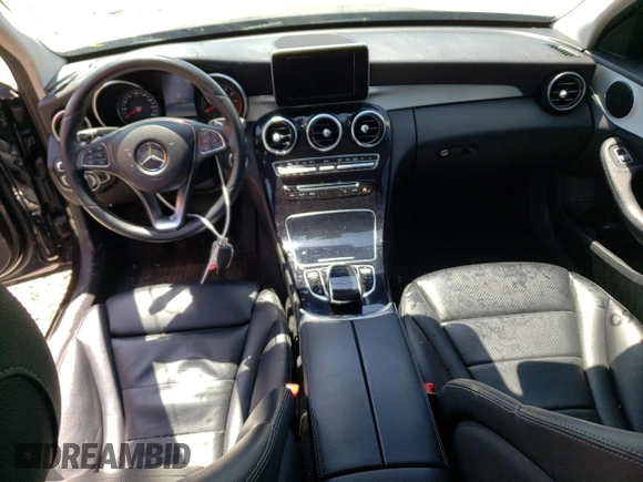 2016 Mercedes-Benz C 300 Luxury z VIN 55SWF4KB1GU119460, wystawiony jako Copart lot #52034473 z przebiegiem 41 077 mil mil oraz Szkoda całkowita • Salvage title. Historia ofert i sprzedaży dostępna na DreamBid. Obrazek 8.