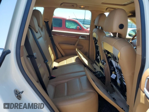 2006 Porsche Cayenne z VIN WP1AA29P36LA22013, wystawiony jako Copart lot #58748915 z przebiegiem 164 710 mil mil oraz Szkoda całkowita • Salvage title. Historia ofert i sprzedaży dostępna na DreamBid. Obrazek 11.