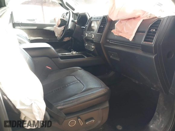 2020 Ford Expedition Limited with VIN 1FMJU1KT3LEA38847, listed as a IAAI auction lot 41356337 with 111,803 mi miles. Bid and sale history available at carsss.com. Image 5.