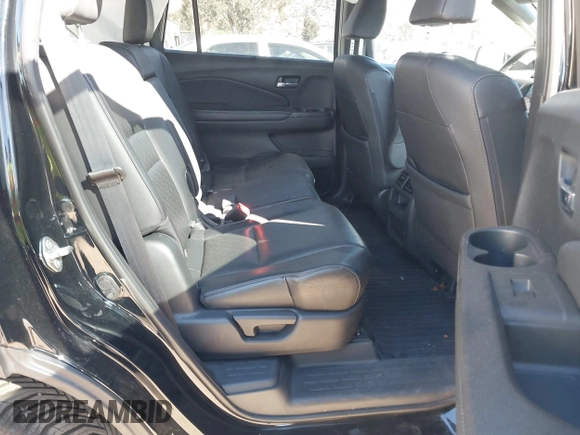 2019 Honda Passport EX-L with VIN 5FNYF7H58KB005624, listed as a IAAI auction lot 41344058 with 63,867 mi miles and . Bid and sale history available at carsss.com. Image 8.