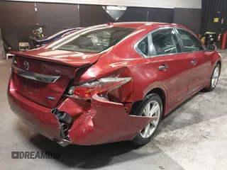 2014 Nissan Altima S with VIN 1N4AL3AP0EN347207, listed as a IAAI auction lot 42029532 with 28,324 mi miles and . Bid and sale history available at carsss.com. Image 4.