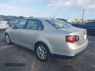 2010 Volkswagen Jetta Limited Edition with VIN 3VWAX7AJXAM165193, listed as a IAAI auction lot 41962307 with 62,574 mi miles and . Bid and sale history available at DreamBid. Image 14.