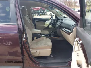 2015 Kia Sorento LX z VIN 5XYKT3A68FG594912, wystawiony jako IAAI lot #41911045 z przebiegiem 162 512 mil mil oraz . Historia ofert i sprzedaży dostępna na DreamBid. Obrazek 5.