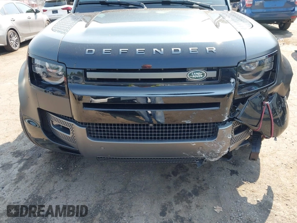 2023 Land Rover Defender with VIN SALEW6EE6P2161939, listed as a IAAI auction lot 42621426 with 33,333 mi miles and . Bid and sale history available at DreamBid. Image 18.
