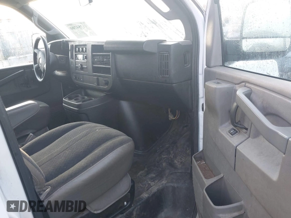2018 Chevrolet Express Cargo Van with VIN 1GCWGAFG4J1904400, listed as a IAAI auction lot 41754700 with 119,196 mi miles. Bid and sale history available at carsss.com. Image 5.