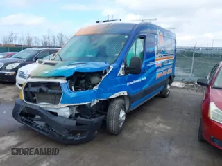 2020 Ford Transit Cargo z VIN 1FTBR2C85LKA15937, wystawiony jako IAAI lot #41673232 z przebiegiem 56 172 mil mil oraz . Historia ofert i sprzedaży dostępna na DreamBid. Obrazek 17.
