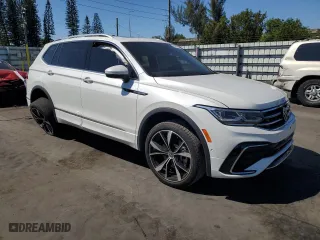 2024 Volkswagen Tiguan SEL R-Line with VIN 3VV4B7AX9RM043389, listed as a Copart auction lot 48455955 with 8,707 mi miles and Salvage Title. Bid and sale history available at carsss.com. Image 4.