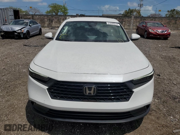 2024 Honda Accord LX z VIN 1HGCY1F2XRA044763, wystawiony jako Copart lot #51699514 z przebiegiem 1817 mil mil oraz Szkody całkowita. Historia ofert i sprzedaży dostępna na DreamBid. Obrazek 5.