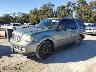 2005 Lincoln Navigator Luxury with VIN 5LMFU27595LJ12256, listed as a Copart auction lot 88233365 with 0 mi miles and Salvage Title. Bid and sale history available at carsss.com. Image 1.
