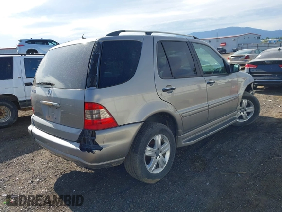 2005 Mercedes-Benz M 350 with VIN 4JGAB57E75A531903, listed as a IAAI auction lot 42497065 with 125,027 mi miles and . Bid and sale history available at DreamBid. Image 4.