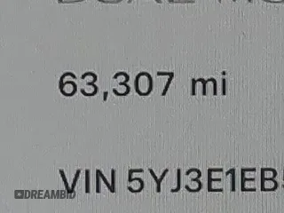 2022 Tesla Model 3 Long Range z VIN 5YJ3E1EB5NF205806, wystawiony jako IAAI lot #42063489 z przebiegiem 63 307 mil mil oraz . Historia ofert i sprzedaży dostępna na DreamBid. Obrazek 15.