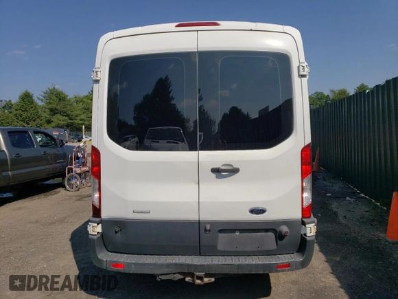 2016 Ford Transit z VIN 1FTBW2CG2GKA67130, wystawiony jako Copart lot #60861775 z przebiegiem 63 404 mil mil oraz Czysty tytuł • Clean title. Historia ofert i sprzedaży dostępna na DreamBid. Obrazek 6.