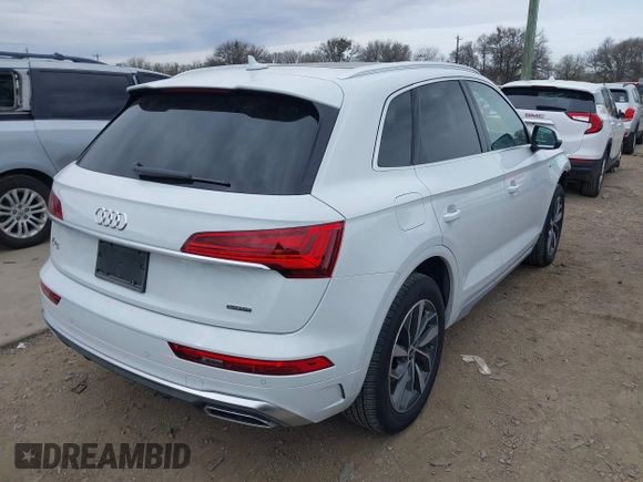 2023 Audi Q5 S line Premium with VIN WA1GAAFYXP2164279, listed as a IAAI auction lot 41315386 with 8,911 mi miles. Bid and sale history available at carsss.com. Image 4.