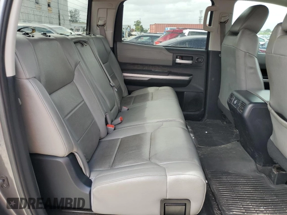 2017 Toyota Tundra 2WD Limited with VIN 5TFFW5F11HX212687, listed as a Copart auction lot 78492844 with 339,946 mi miles and Clean Title. Bid and sale history available at carsss.com. Image 10.