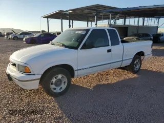 1995 GMC Sonoma SLS z VIN 1GTCS1948S8533169, wystawiony jako Copart lot #58241305 z przebiegiem 192 037 mil mil oraz Tytuł czysty. Historia ofert i sprzedaży dostępna na DreamBid. Obrazek 1.