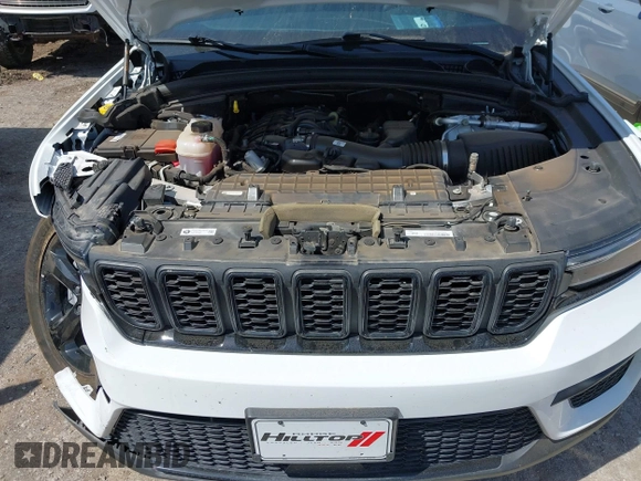 2023 Jeep Grand Cherokee Laredo z VIN 1C4RJHAG2PC538934, wystawiony jako IAAI lot #41902861 z przebiegiem 31 664 mil mil oraz . Historia ofert i sprzedaży dostępna na DreamBid. Obrazek 10.