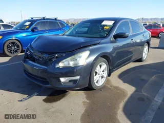 2014 Nissan Altima 2.5 SV with VIN 1N4AL3AP0EC264162, listed as a IAAI auction lot 41766855 with 135,091 mi miles. Bid and sale history available at carsss.com. Image 2.