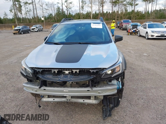 2025 Subaru Outback Wilderness with VIN 4S4BTGUD5S3134960, listed as a IAAI auction lot 41363592 with 4,165 mi miles. Bid and sale history available at carsss.com. Image 12.