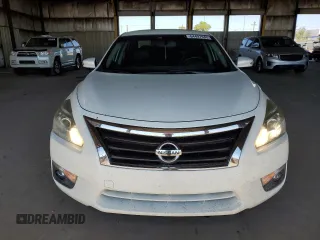 2015 Nissan Altima SL with VIN 1N4BL3AP5FC216744, listed as a Copart auction lot 64497945 with 173,678 mi miles and Clean title. Bid and sale history available at DreamBid. Image 5.