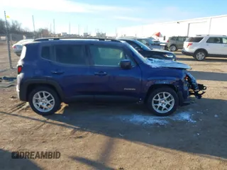 2020 Jeep Renegade Latitude with VIN ZACNJABB4LPL27228, listed as a IAAI auction lot 41271336 with 44,098 mi miles. Bid and sale history available at carsss.com. Image 13.