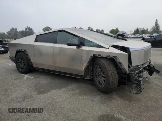 2024 Tesla Cybertruck z VIN 7G2CEHED0RA017009, wystawiony jako Copart lot #71960844 z przebiegiem 4142 mil mil oraz Szkody całkowita. Historia ofert i sprzedaży dostępna na DreamBid. Obrazek 4.