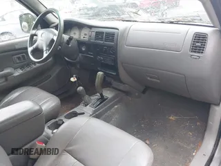 2001 Toyota Tacoma with VIN 5TEHN72N81Z840101, listed as a IAAI auction lot 42201024 with 133,958 mi miles and . Bid and sale history available at carsss.com. Image 5.