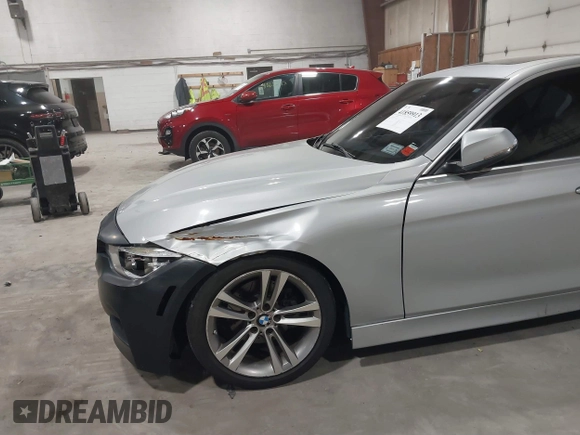 2018 BMW 3 Series 330i xDrive with VIN WBA8D9G50JNU66817, listed as a IAAI auction lot 41859913 with 44,990 mi miles. Bid and sale history available at carsss.com. Image 17.