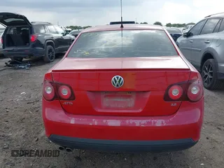 2010 Volkswagen Jetta SEL с VIN 3VWRX7AJ9AM155791, выставлен на аукционе IAAI как лот 42432281 с пробегом 96 667 миль миль и . История ставок и продаж доступна на DreamBid. Изображение 17.
