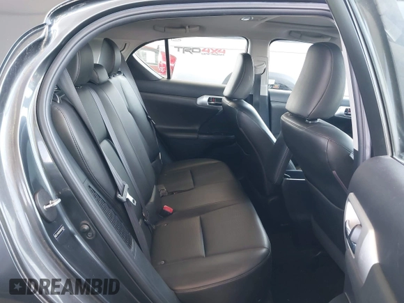 2011 Lexus CT 200h z VIN JTHKD5BH0B2030103, wystawiony jako IAAI lot #42782926 z przebiegiem 215 532 mil mil oraz . Historia ofert i sprzedaży dostępna na DreamBid. Obrazek 8.