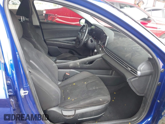 2023 Hyundai Elantra SEL z VIN KMHLS4AG2PU558862, wystawiony jako IAAI lot #42248662 z przebiegiem 69 025 mil mil oraz . Historia ofert i sprzedaży dostępna na DreamBid. Obrazek 5.