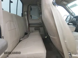 2000 Ford F-250 XL с VIN 1FTNX21F0YEC22018, выставлен на аукционе Copart как лот 65368895 с пробегом 194 738 миль миль и Списание • Salvage title. История ставок и продаж доступна на DreamBid. Изображение 10.